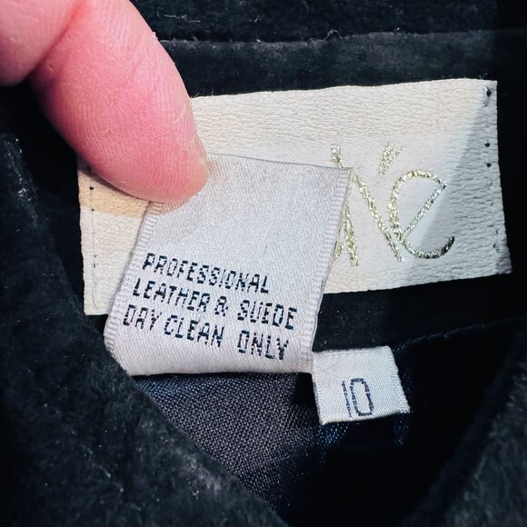 Vintage Caché Burgundy Black Suede Military Vest Band Brass Button Sz 10 Leather - Picture 9 of 9